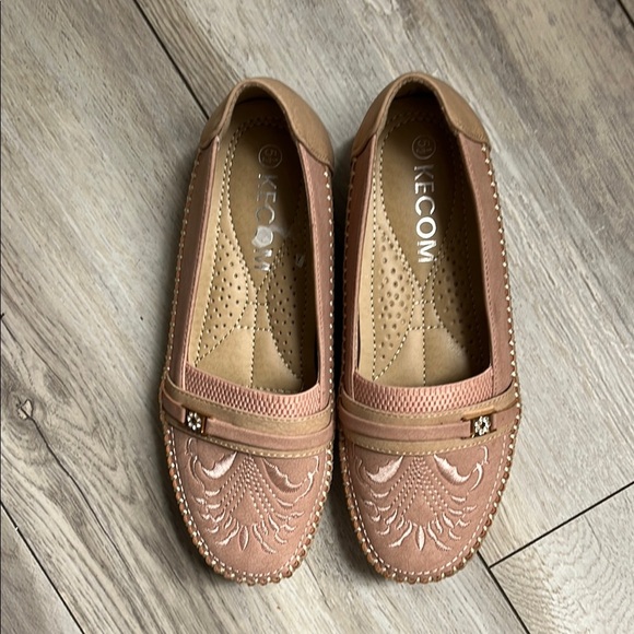 Embroidered Pink Loafers - Picture 2 of 2